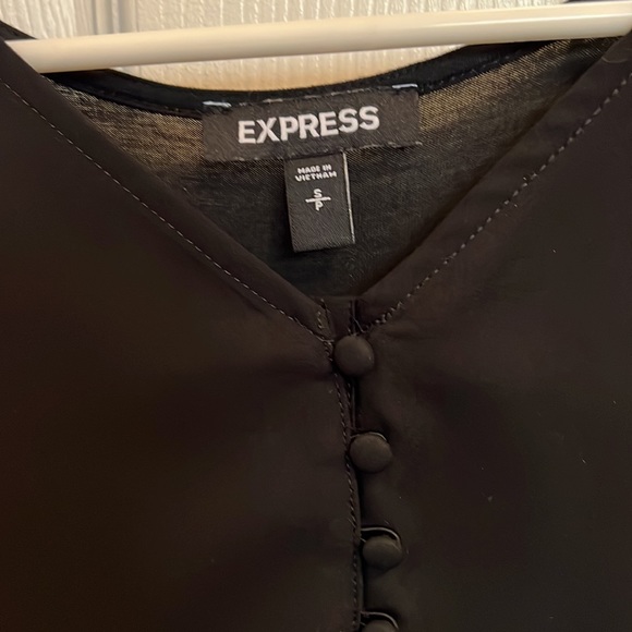 Express Button Front Tank - Picture 2 of 3